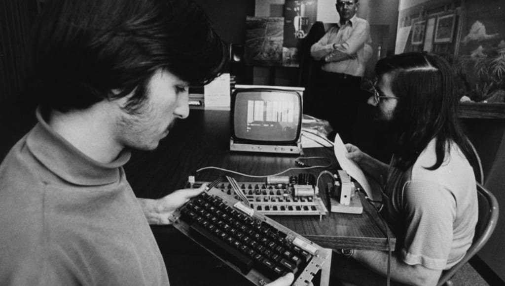 Rare Apple-1 Computer Signed by Steve Wozniak Up for Auction - MacRumors