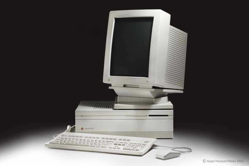 Macintosh IIfx with Portrait Display and Extended Keyboard II