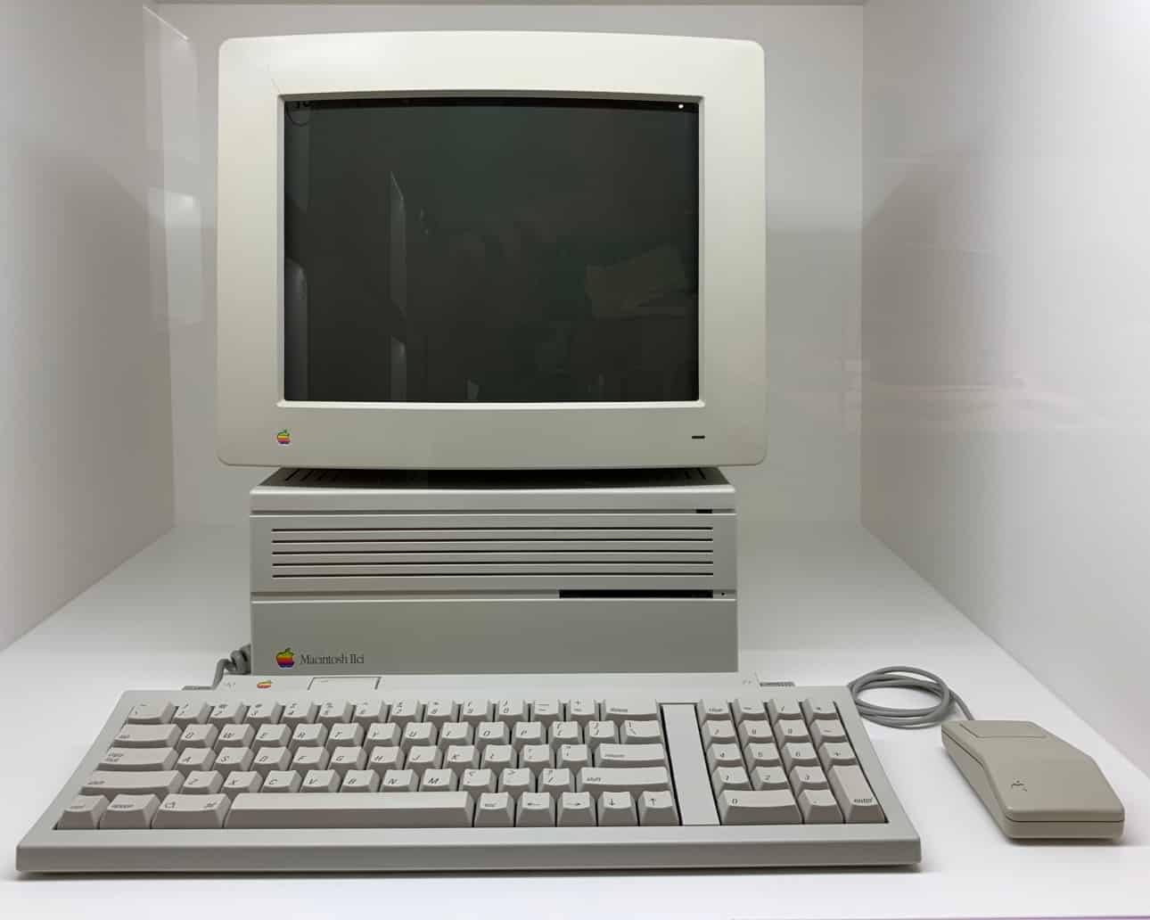 History of Macintosh II Datasheet - Silicon Features