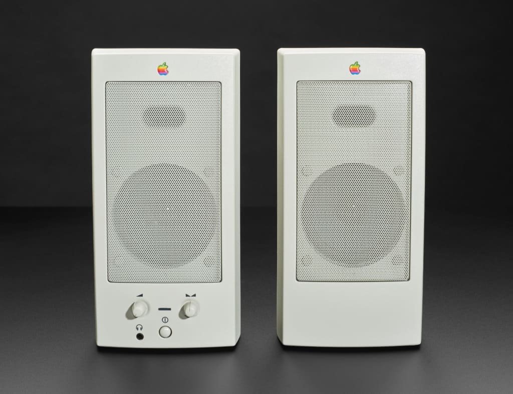 AppleDesign Powered Speakers