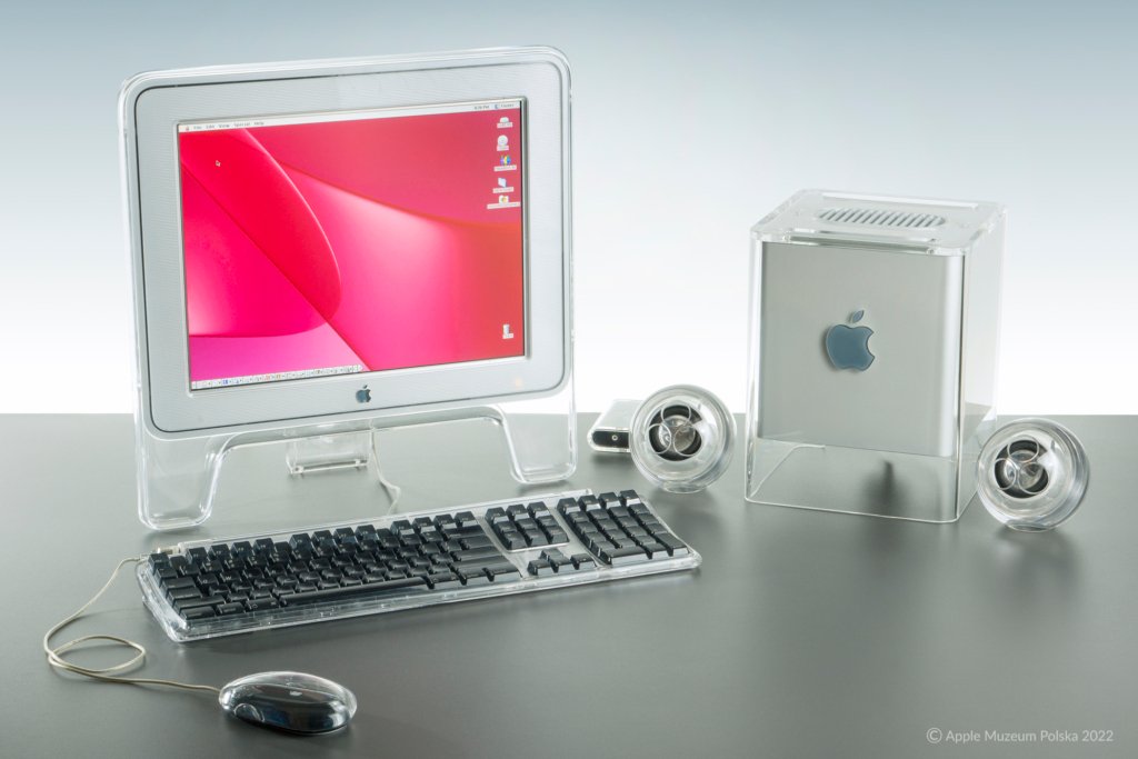 Power Mac G4 Cub and Studio Display