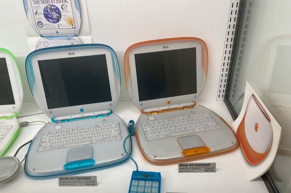 iBook G3 Blueberry and Tangerine